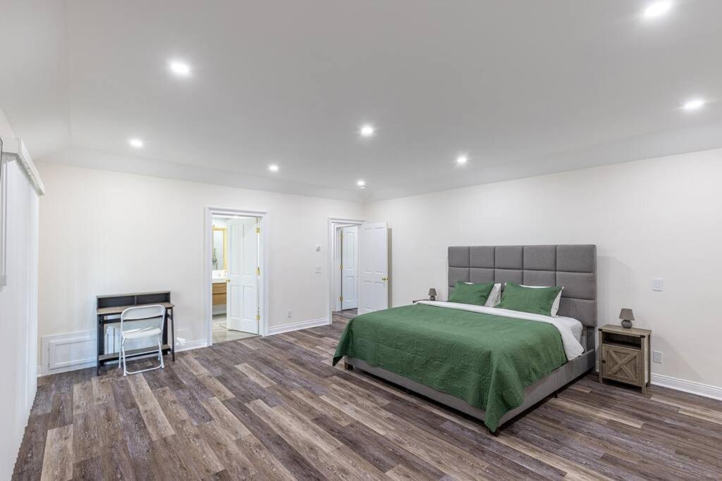 Stunning, Newly Remodeled Bright * Los Angeles